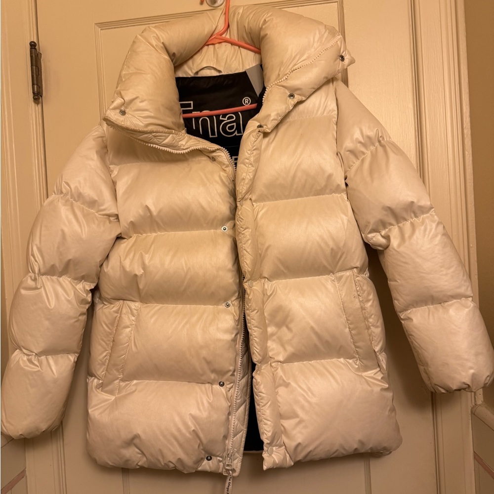 Aritzia TNA Mega Puff